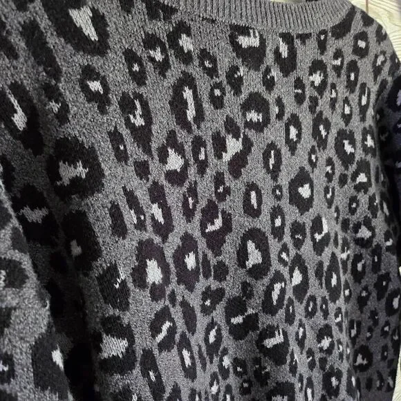 Lucky Brand Cheetah Print Sweater Cozy Womens SZ L Grey - Picture 4 of 4